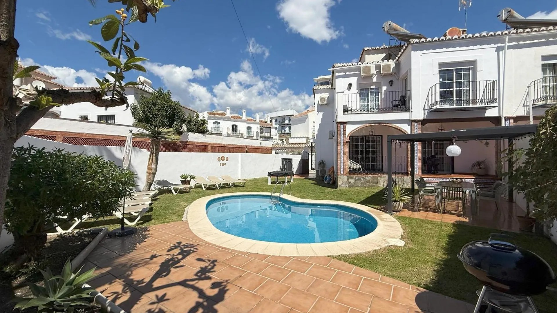 Nerja Paradise Rentals - Villa Victoria