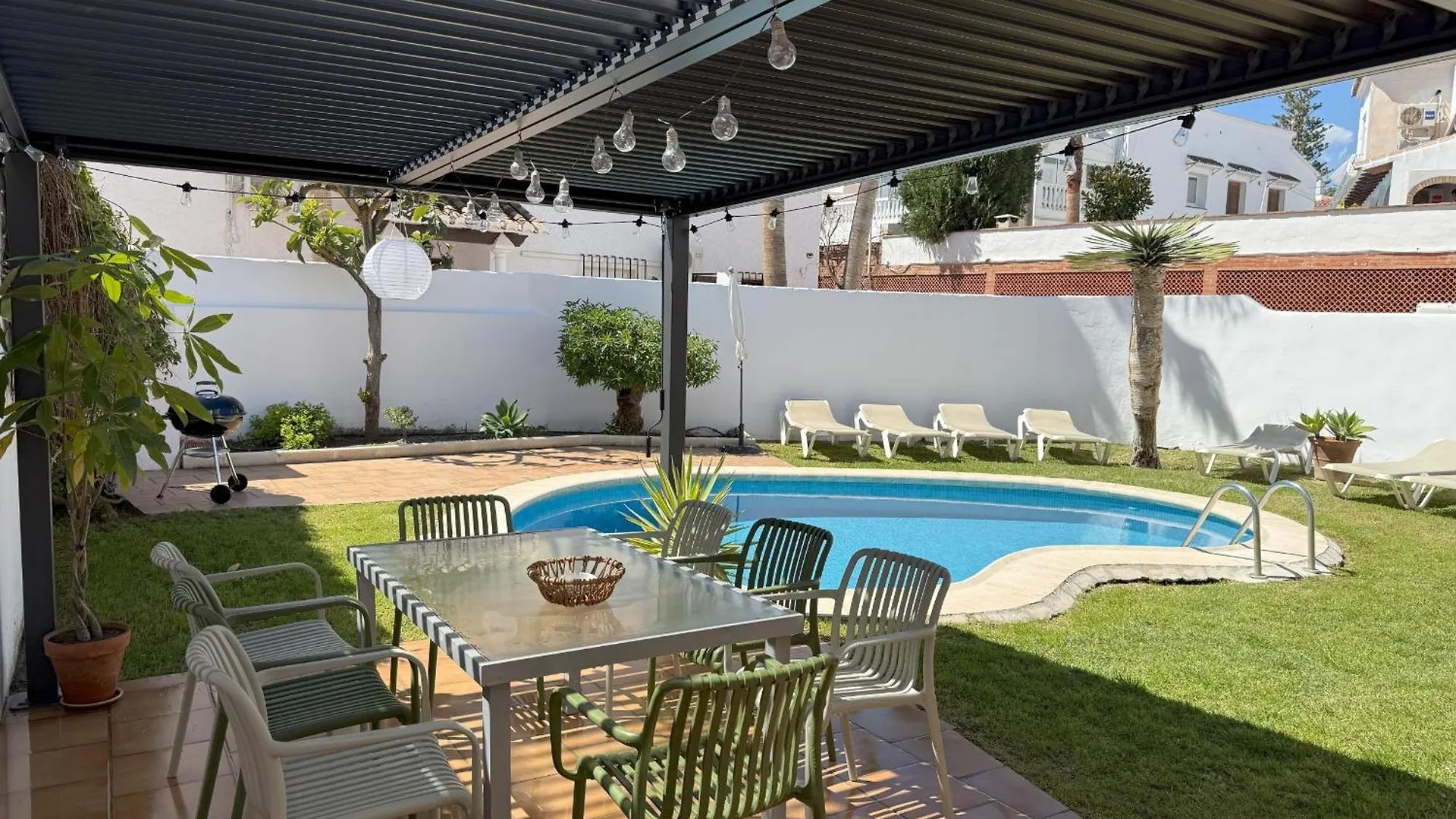 Nerja Paradise Rentals - Villa Victoria 0*,  Spain